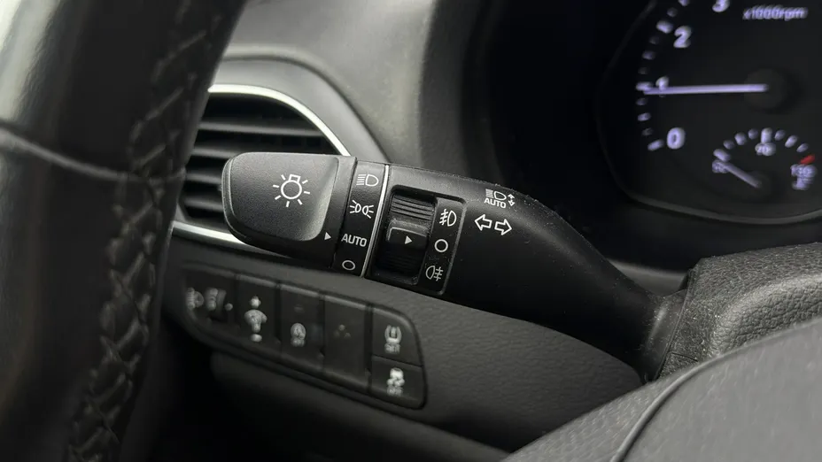 HYUNDAI i30 -