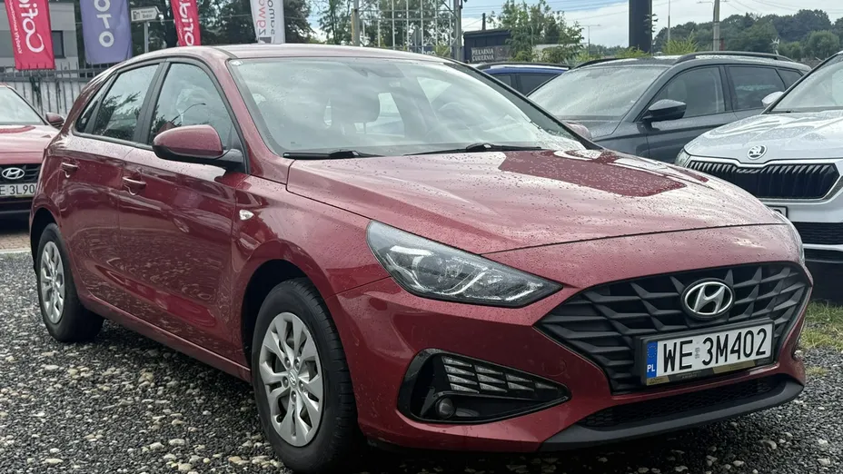 HYUNDAI i30 -