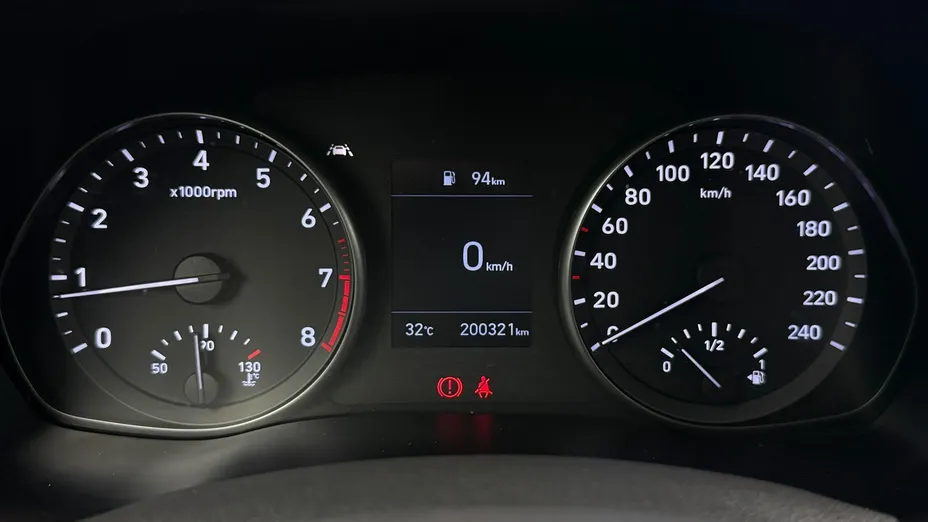 HYUNDAI i30 -
