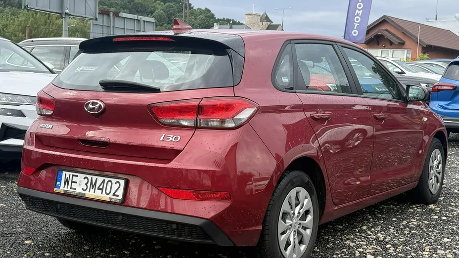 HYUNDAI i30 -