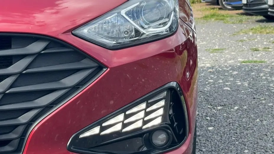 HYUNDAI i30 -
