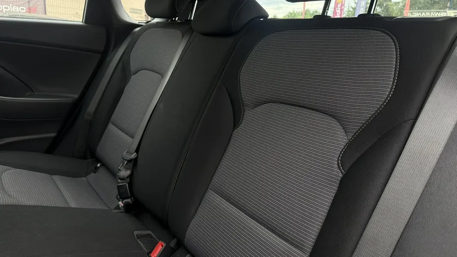 HYUNDAI i30 -