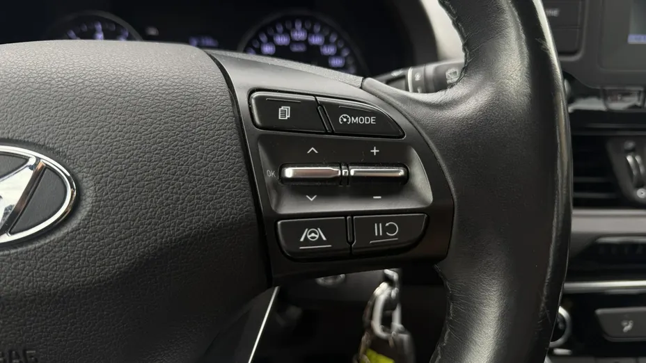 HYUNDAI i30 -