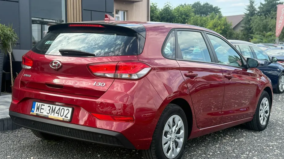 HYUNDAI i30 -