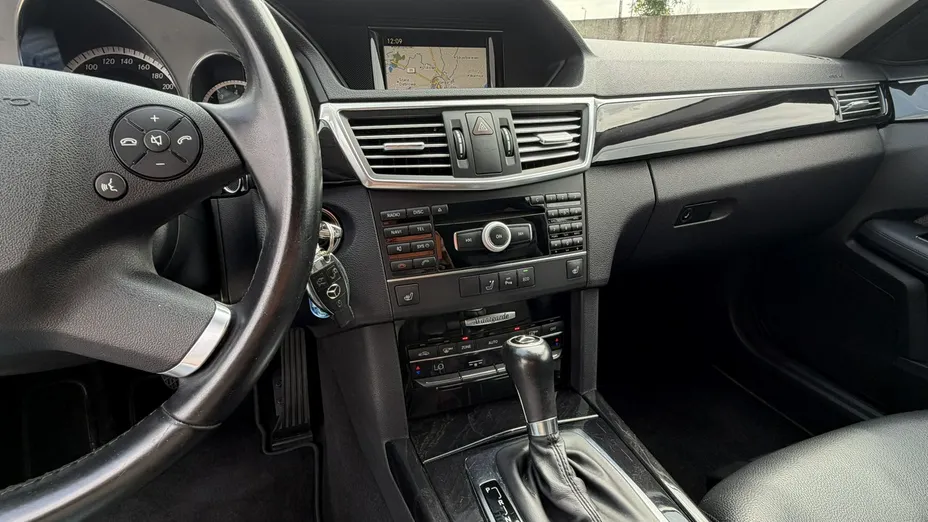 MERCEDES-BENZ E Klasa -