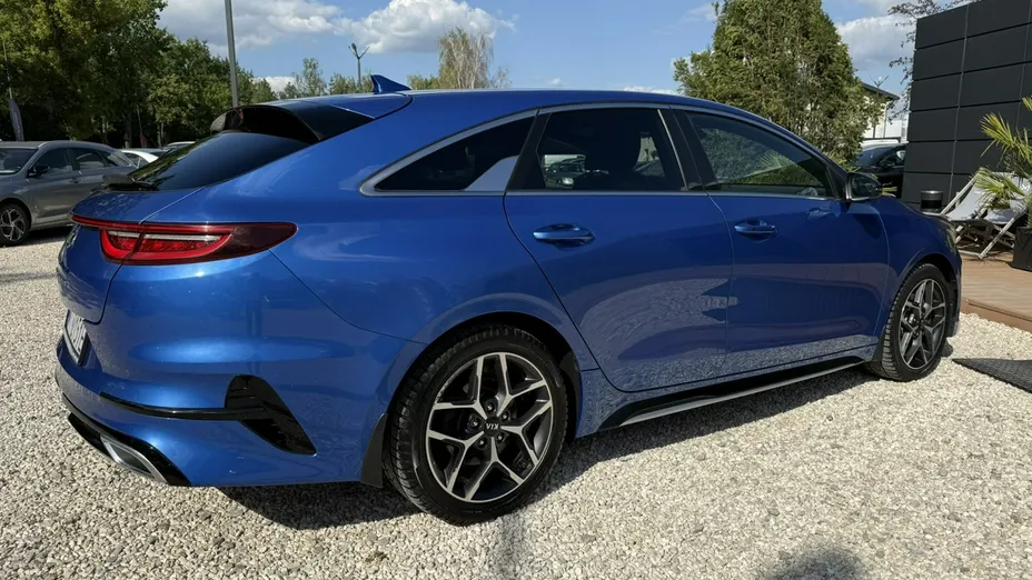KIA ProCeed -