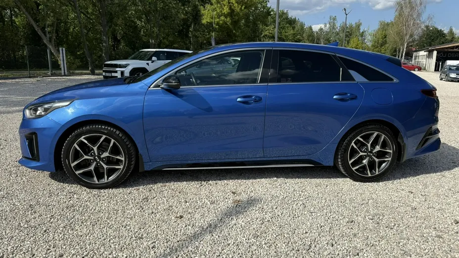 KIA ProCeed -