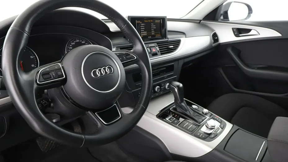 AUDI A6 -