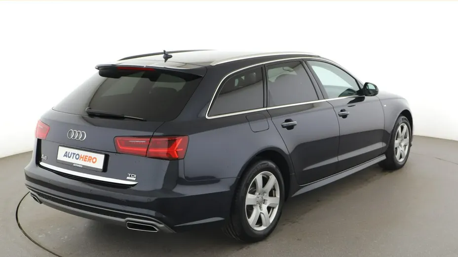 AUDI A6 -