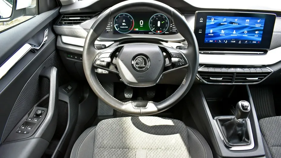 SKODA Octavia -