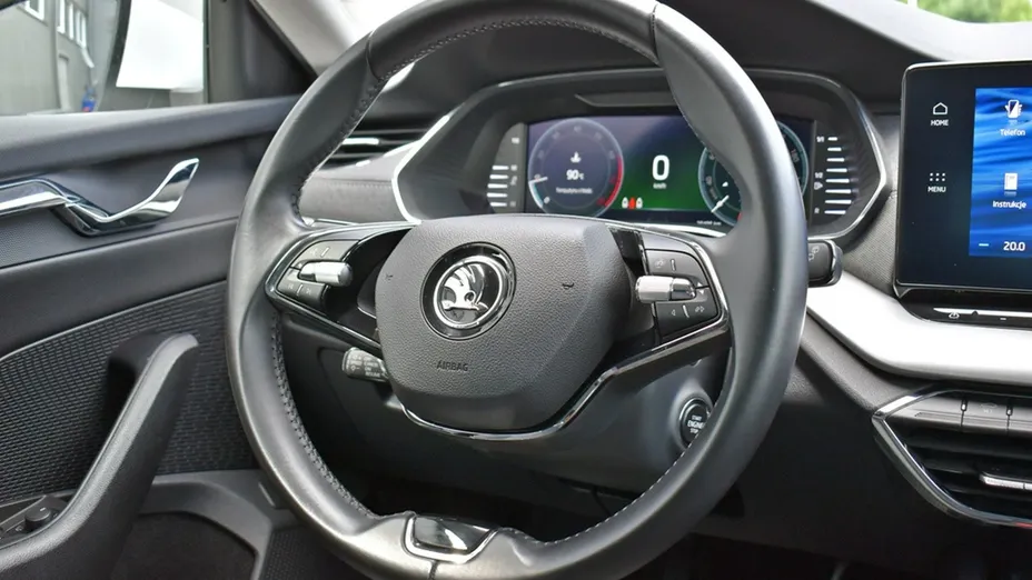 SKODA Octavia -