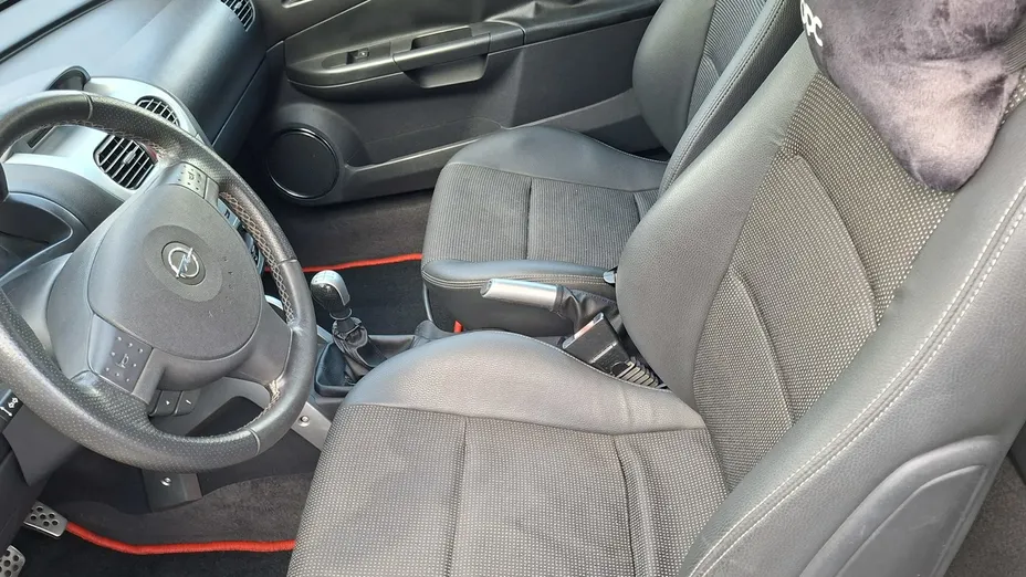 OPEL Tigra -
