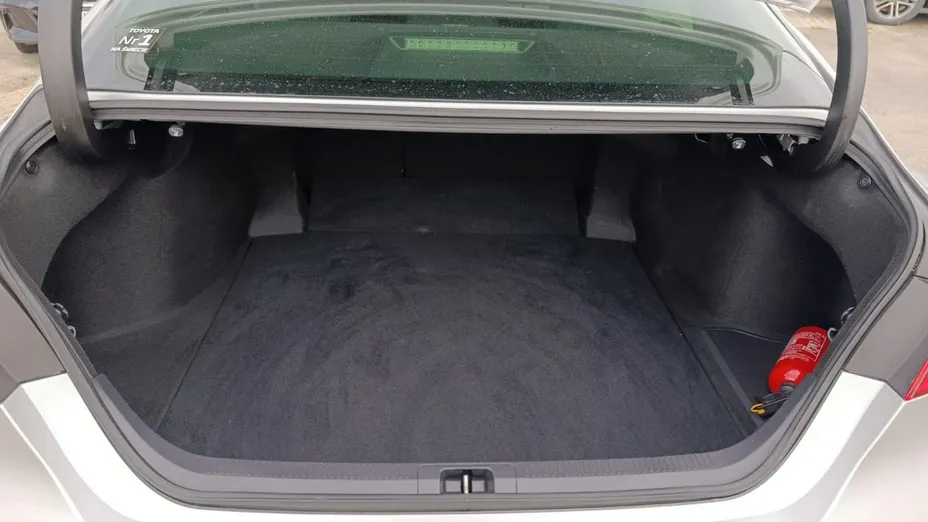 TOYOTA Camry -