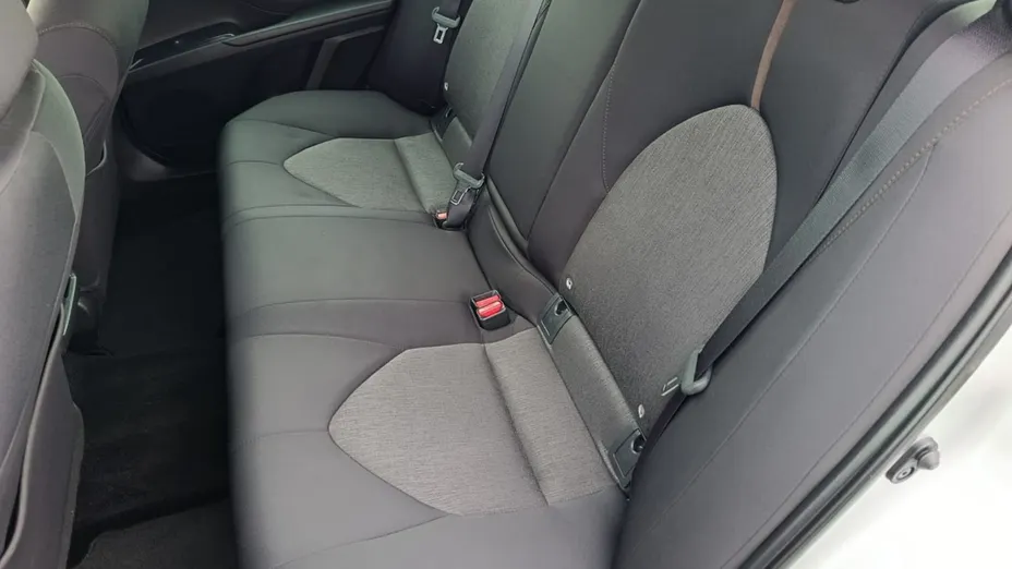 TOYOTA Camry -