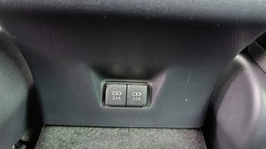 TOYOTA Camry -