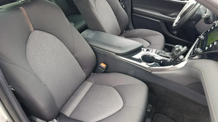 TOYOTA Camry -