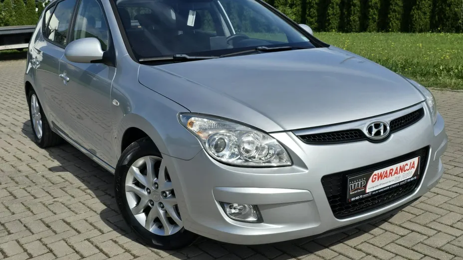 HYUNDAI i30 -
