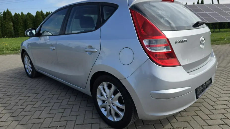 HYUNDAI i30 -