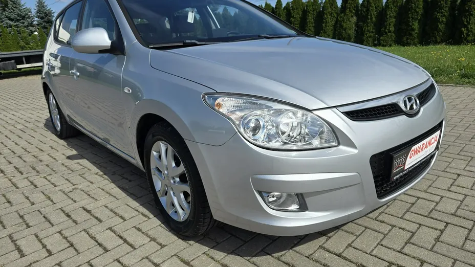 HYUNDAI i30 -
