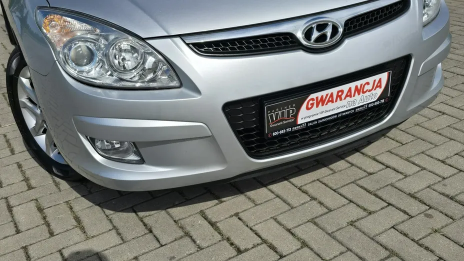 HYUNDAI i30 -