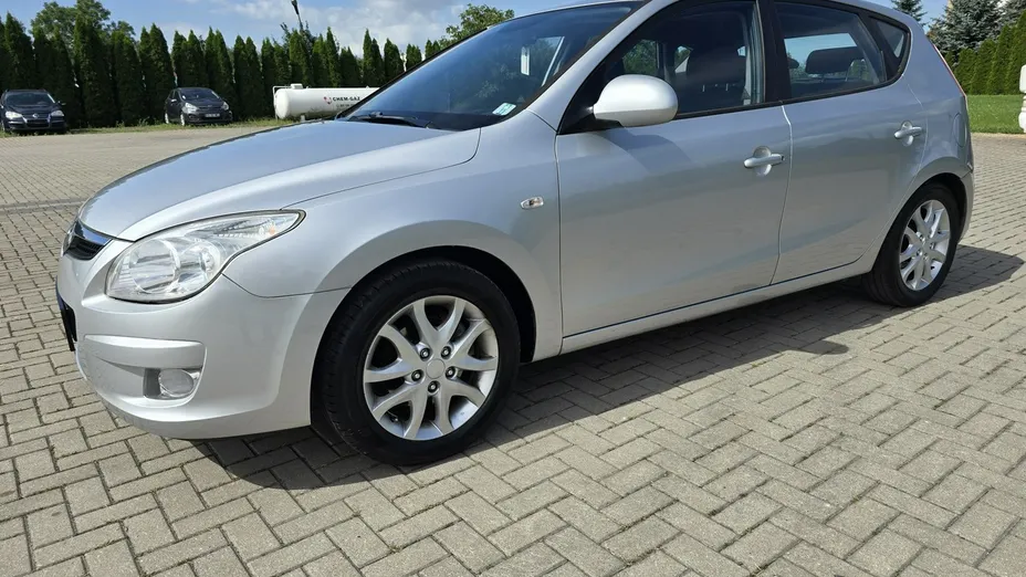 HYUNDAI i30 -