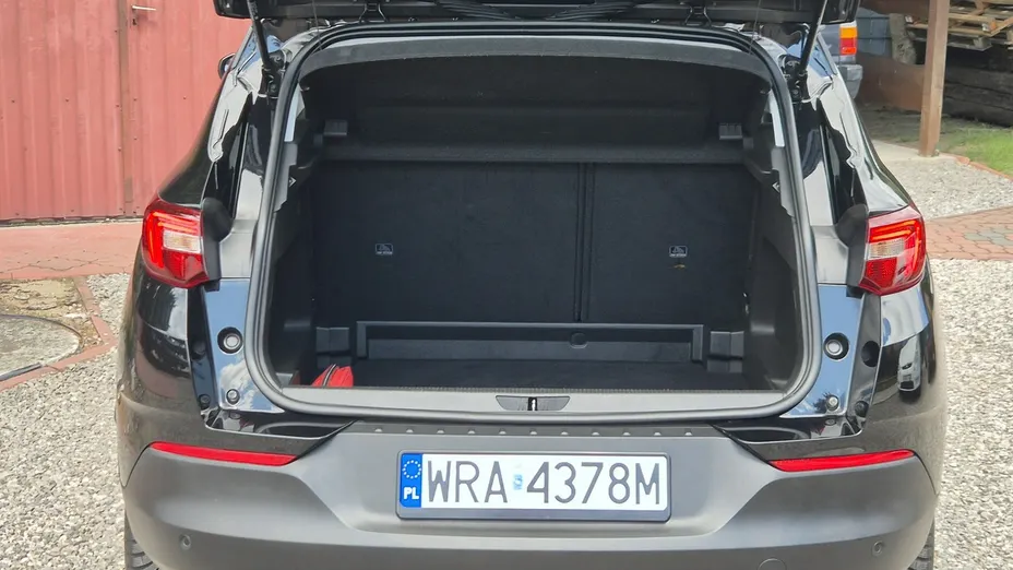 OPEL Grandland X -