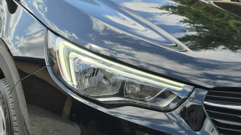 OPEL Grandland X -