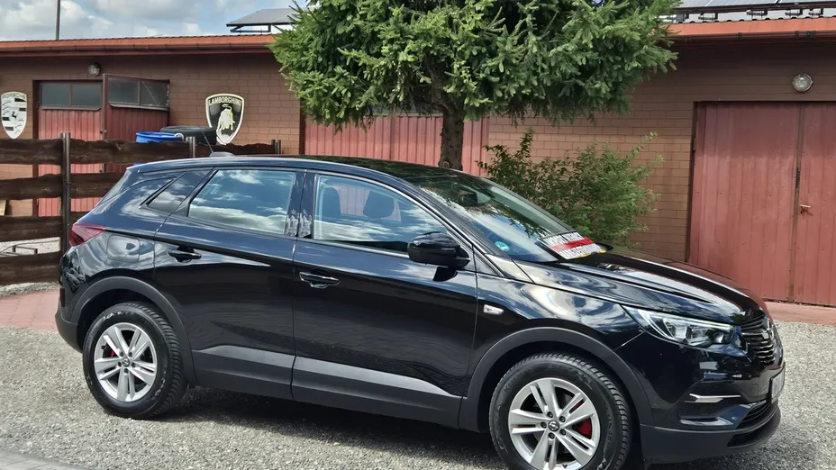 OPEL Grandland X -