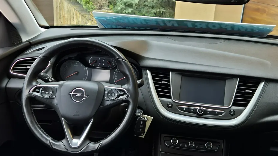 OPEL Grandland X -