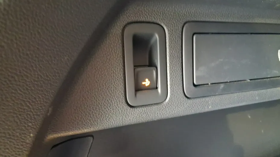 VOLKSWAGEN Tiguan -