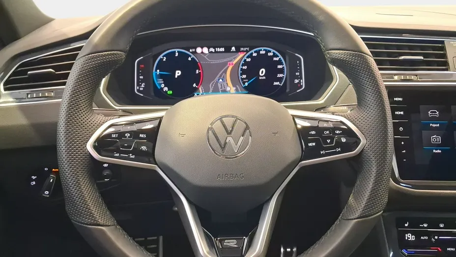 VOLKSWAGEN Tiguan -