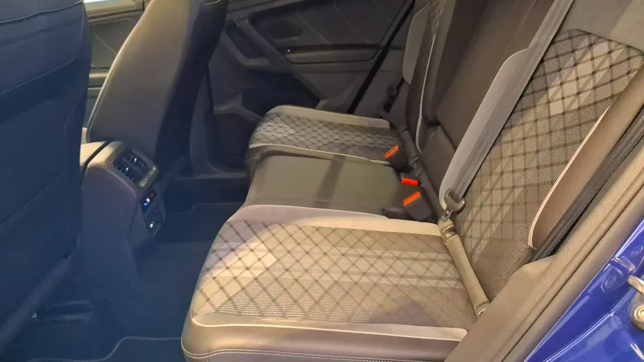 VOLKSWAGEN Tiguan -