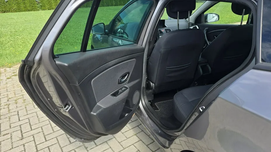 RENAULT Megane -