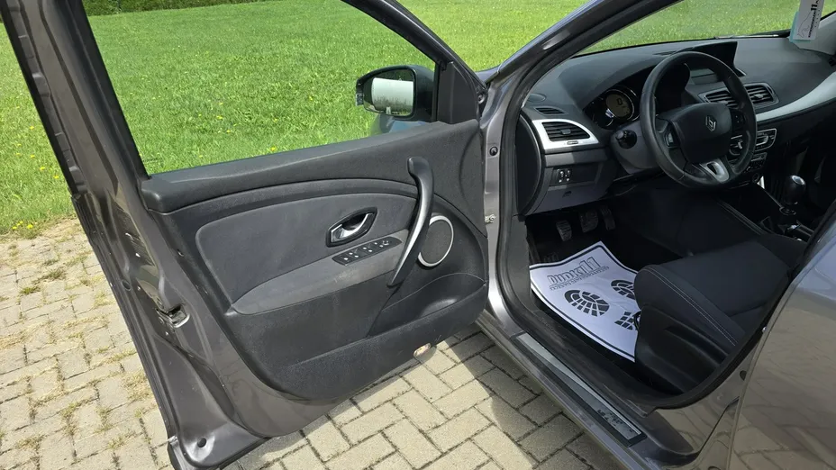 RENAULT Megane -