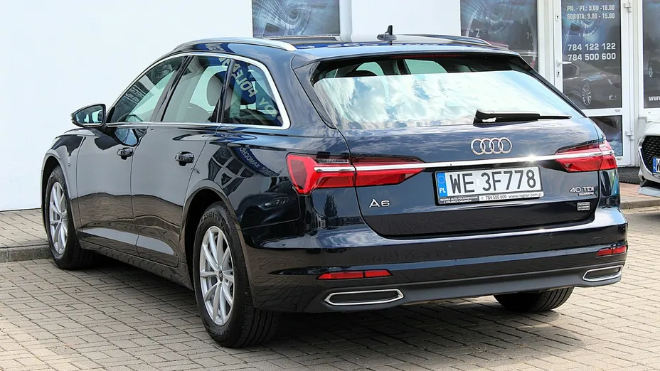 AUDI A6 -