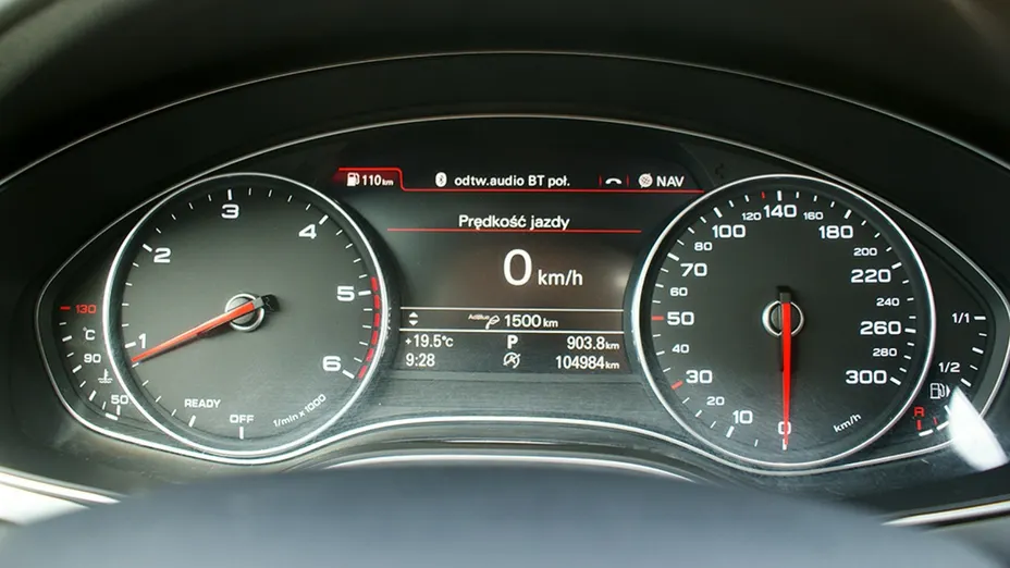 AUDI A6 -