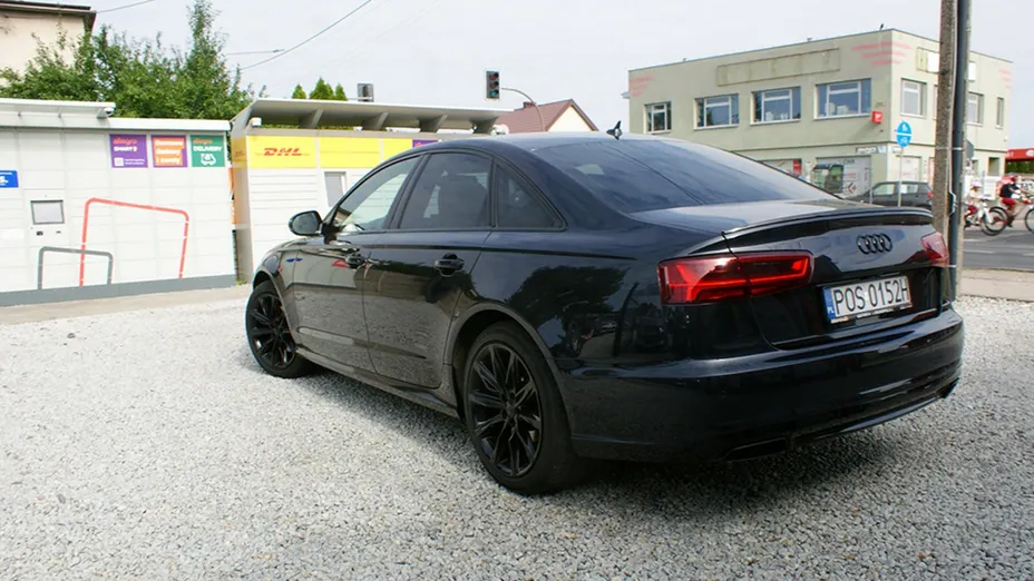 AUDI A6 -