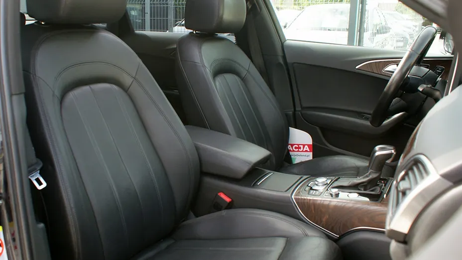 AUDI A6 -