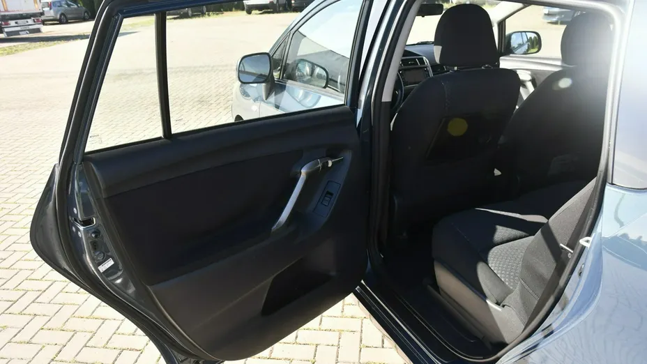 TOYOTA Verso -