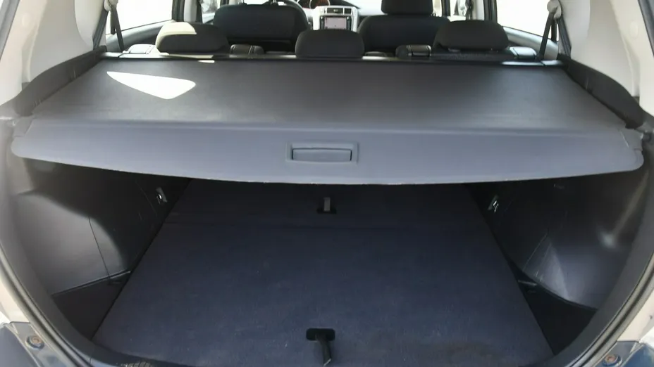 TOYOTA Verso -