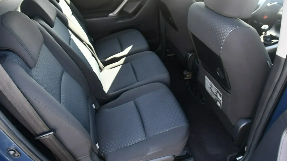 TOYOTA Verso -