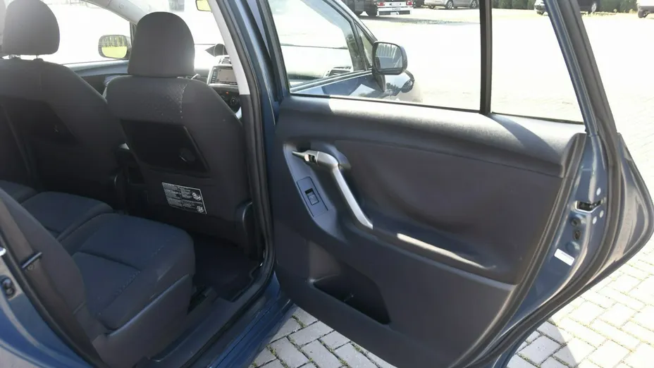 TOYOTA Verso -