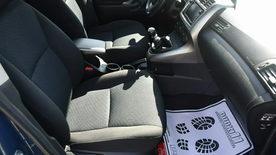 TOYOTA Verso -