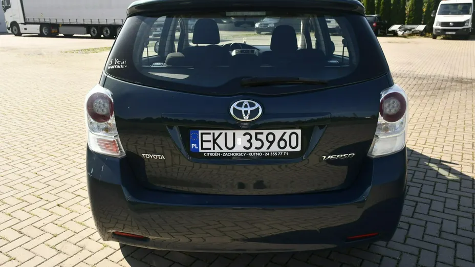 TOYOTA Verso -