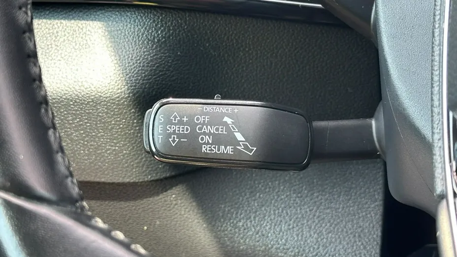SKODA Karoq -