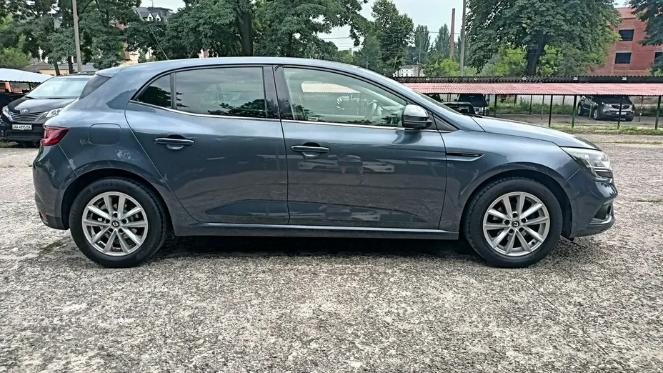 RENAULT Megane -