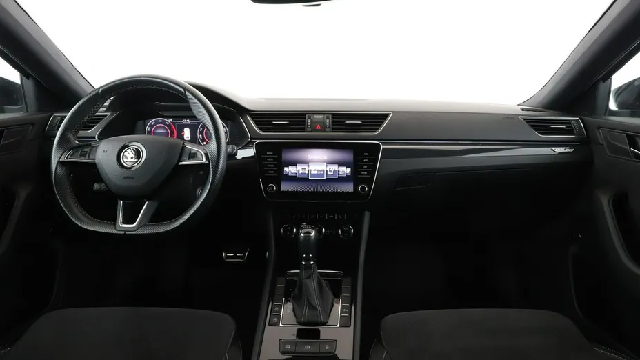 SKODA Superb -