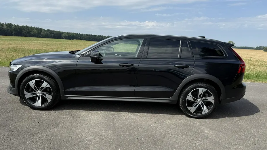 VOLVO V60 -