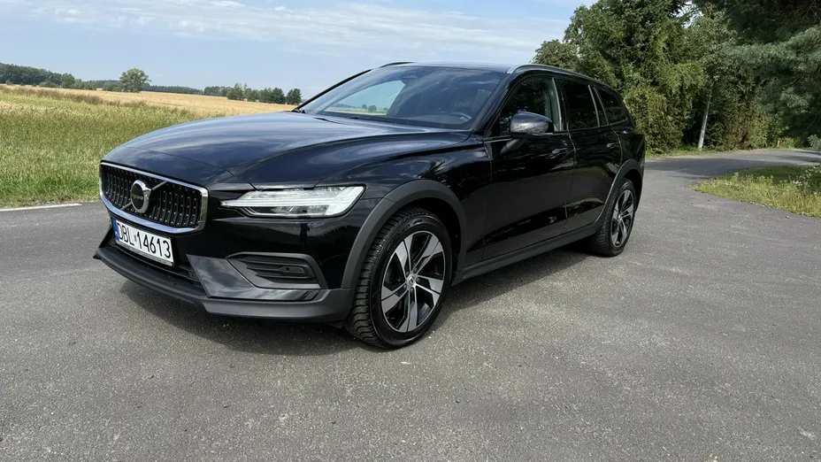 VOLVO V60 -