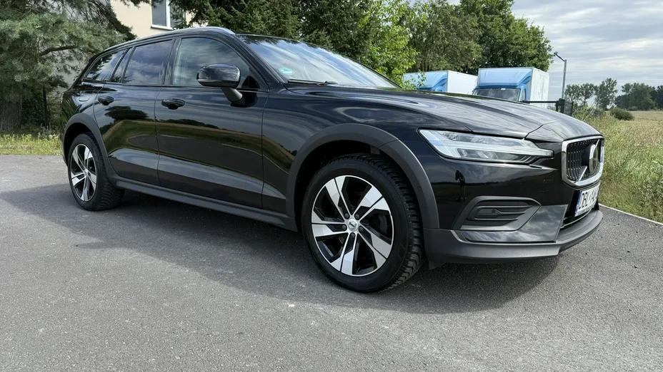 VOLVO V60 -